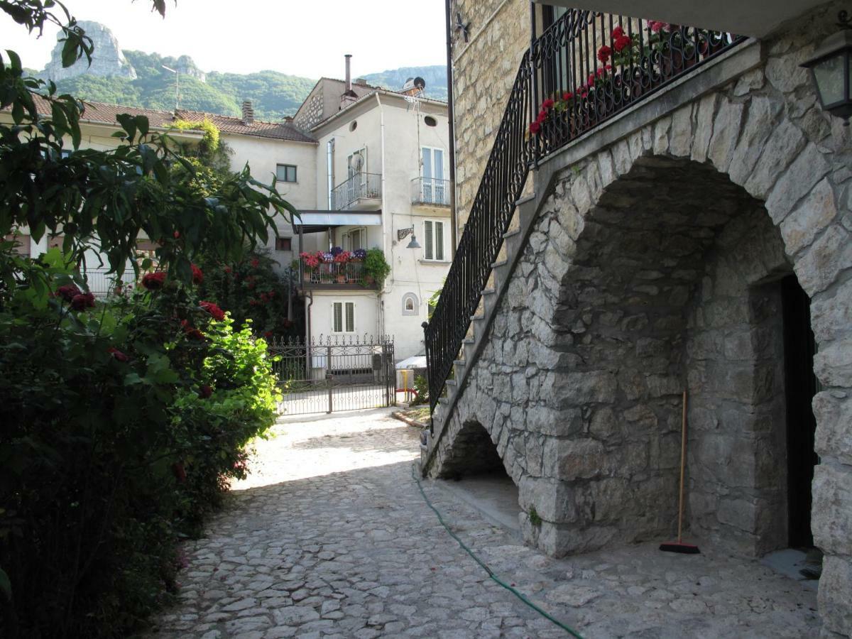 Casa Sarlo Aparthotel Petina Buitenkant foto